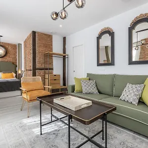 Puerta Elvira 3000 Apartment