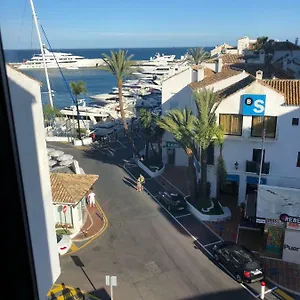 marina-puerto-banus.1costadelsol.com/